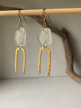 Load image into Gallery viewer, Joy Sea Glass Earrings 074
