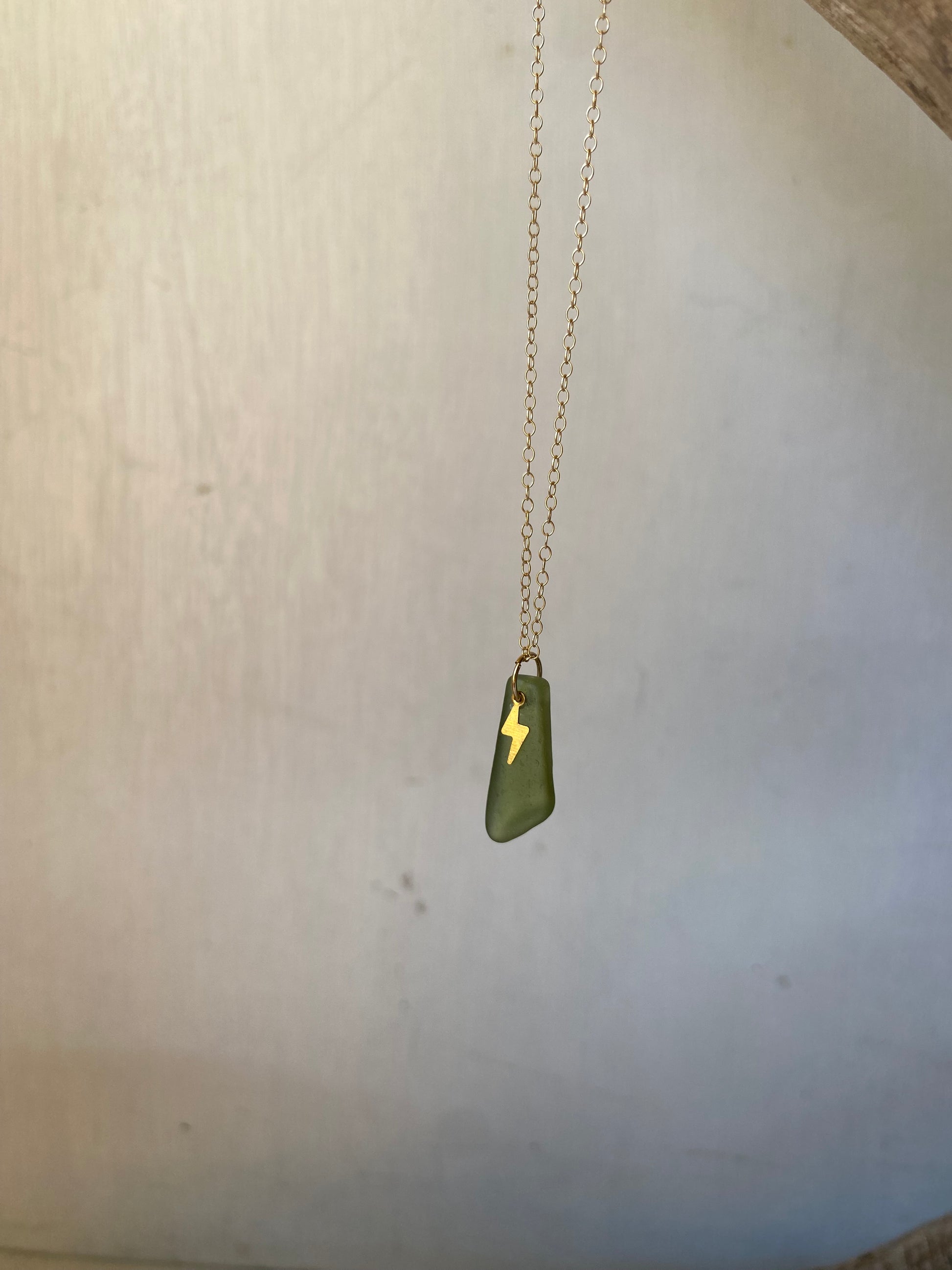 Joy sea glass necklace: Brass bolt (green)