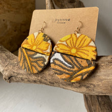 Load image into Gallery viewer, Joy Earrings 022
