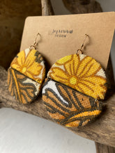 Load image into Gallery viewer, Joy Earrings 022
