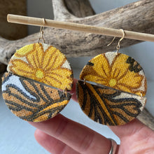 Load image into Gallery viewer, Joy Earrings 022
