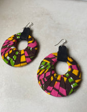 Load image into Gallery viewer, Joy Earrings 044
