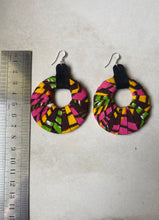 Load image into Gallery viewer, Joy Earrings 044
