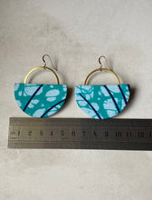 Load image into Gallery viewer, Joy Earrings 041
