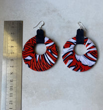 Load image into Gallery viewer, Joy Earrings 042
