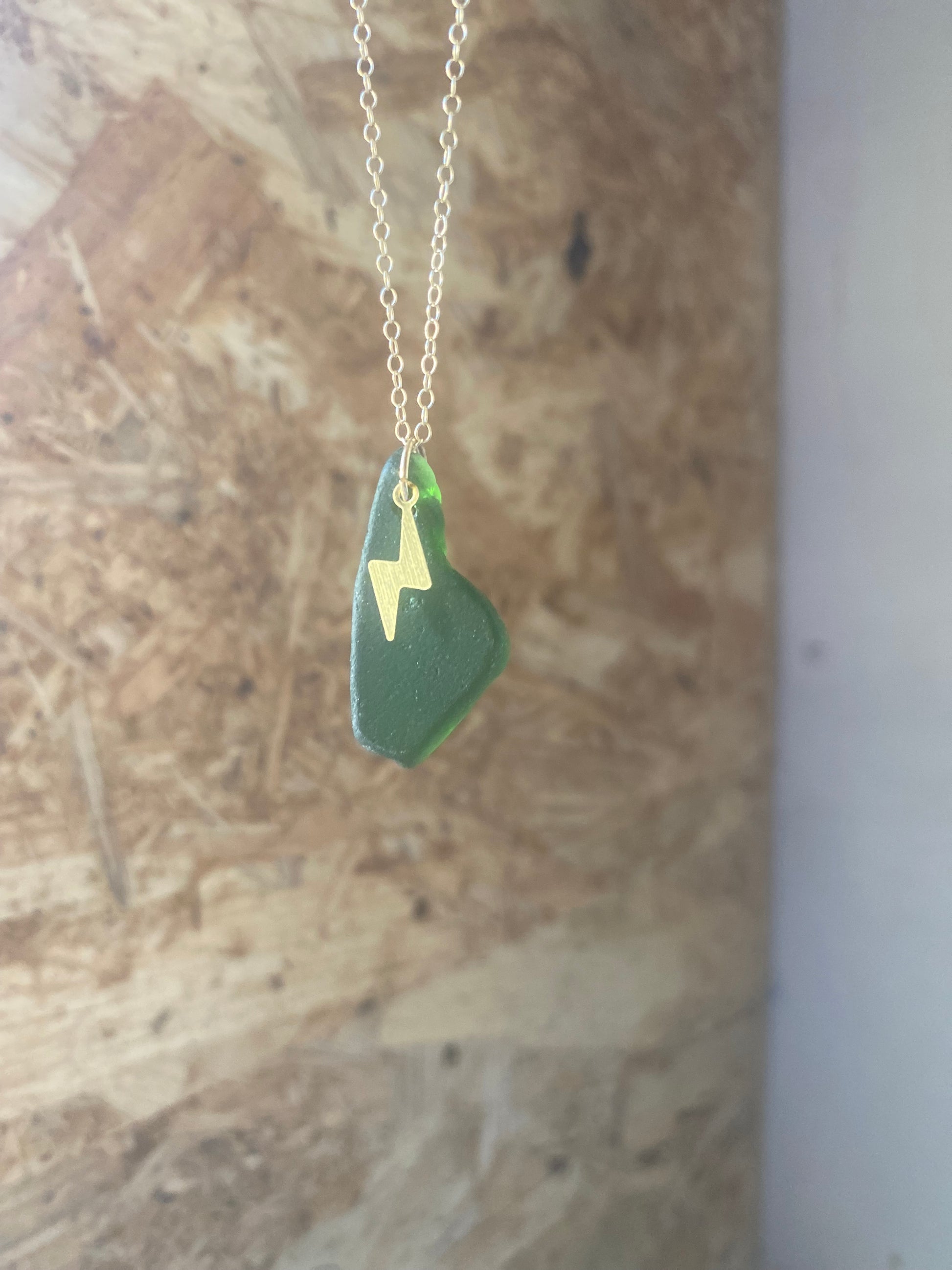 Joy sea glass necklace: Brass bolt (green)