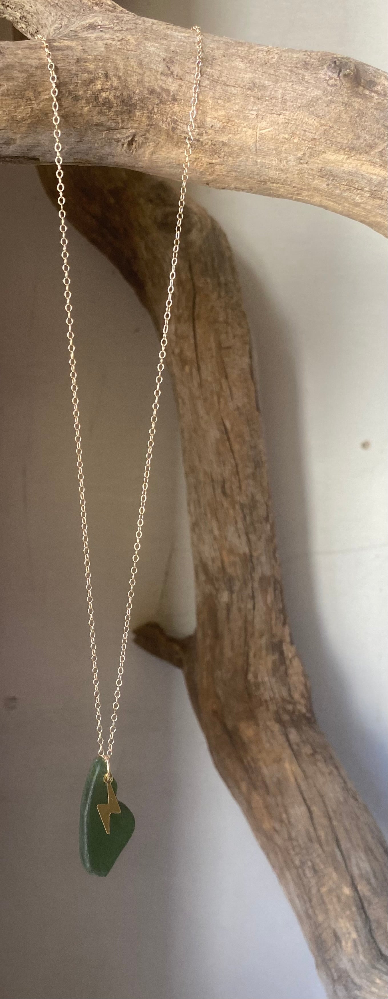 Joy sea glass necklace: Brass bolt (green)