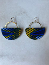 Load image into Gallery viewer, Joy Earrings 066
