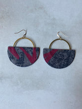 Load image into Gallery viewer, Joy Earrings 065
