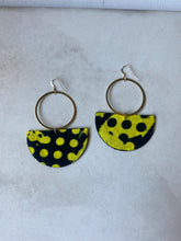 Load image into Gallery viewer, Joy Earrings 063
