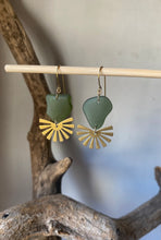 Load image into Gallery viewer, Joy Sea Glass Earrings 075
