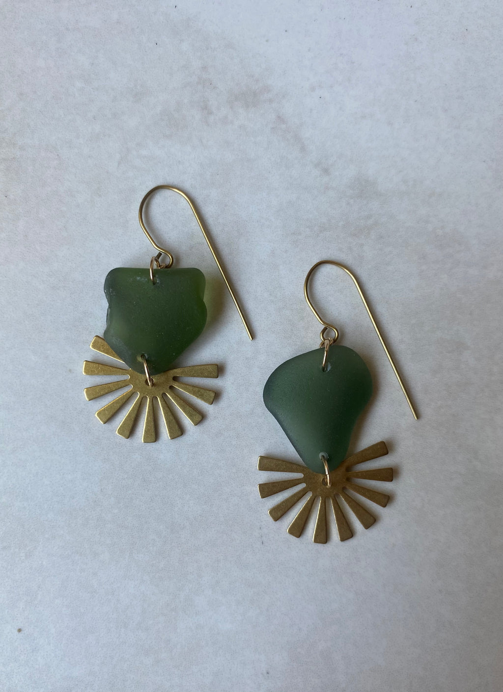 Joy Sea Glass Earrings - sunburst (forest green)