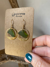 Load image into Gallery viewer, Joy Sea Glass Earrings 057
