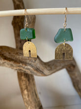 Load image into Gallery viewer, Joy Sea Glass Earrings 069
