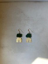 Load image into Gallery viewer, Joy Sea Glass Earrings 069
