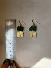 Load image into Gallery viewer, Joy Sea Glass Earrings 069
