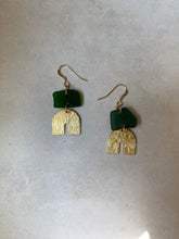 Load image into Gallery viewer, Joy Sea Glass Earrings 069
