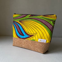 Load image into Gallery viewer, Joy Wash Bag 01
