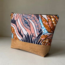 Load image into Gallery viewer, Joy Wash Bag 02
