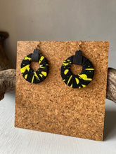 Load image into Gallery viewer, Joy earrings 01 - vibrant yellow and black
