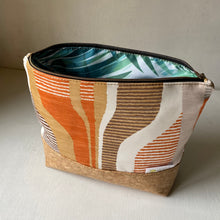 Load image into Gallery viewer, Joy Wash Bag 03
